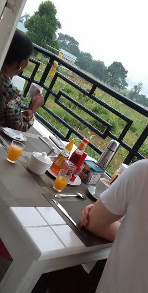 Nimaro Courts Hotel Entebbe Eksteriør billede